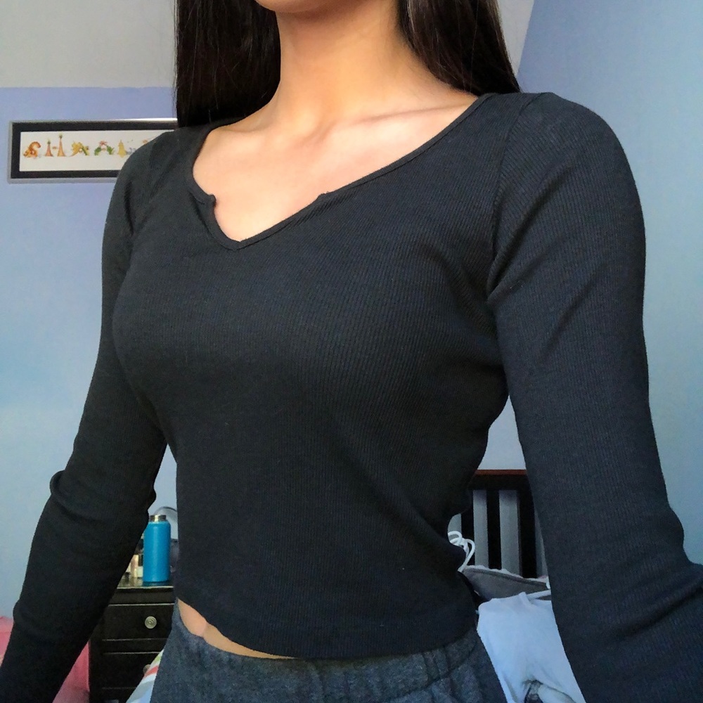 black brandy long sleeve with v slit